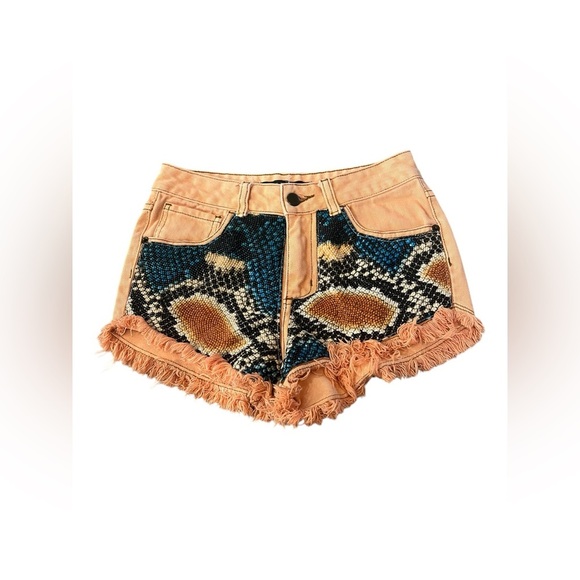 VANILLA BREEZE ~ Snake Print Daisy Dukes Size 2 - Picture 1 of 12